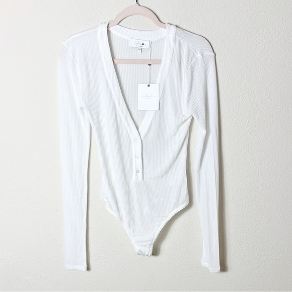 NWT L’Academie Revolve White Ribbed Bodysuit Partial Button Down size small - Picture 11 of 12